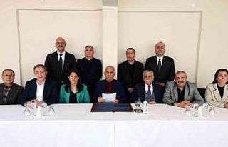 DEM Heyetinin İmralı fotoğrafları basına dağıtıldı