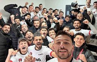 Denizli derbisinde kazanan lider Denizli İdmanyurdu...