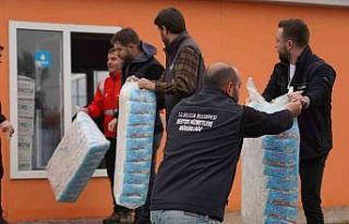 Deprem bölgesine yardımlar ulaştırıldı