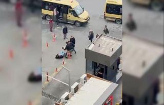 Dolmuş şoförünün yolcuyu darp ettiği anlar kamerada