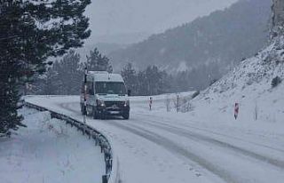 Domaniç Kocayayla geçidinde kar kalınlığı 40...