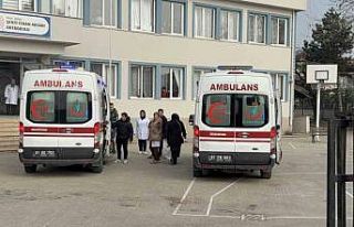 Düzce’de karın ağrısı şikayetiyle 5 öğrenci...