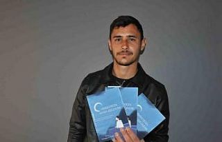 Edebiyat tutkunu Manisalı genç kitap çıkardı