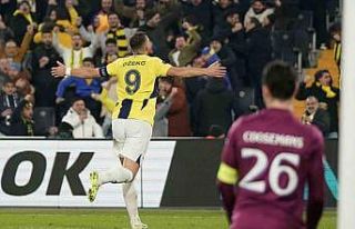 Edin Dzeko, bu sezonki 19. golünü attı