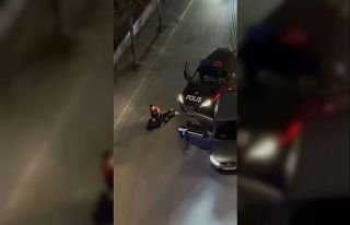 Ehliyetsiz sürücü ve arkadaşları uygulamadan...