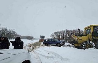 Elazığ’da kar yağışı etkili oldu: 530 köy...