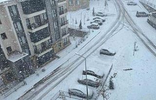 Elazığ’da kar yağışı etkisini sürdürüyor