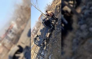 Elazığ’da otomobil devrildi