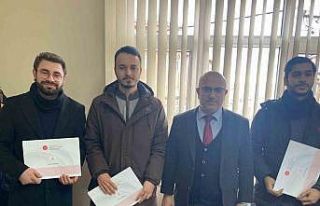 Emet’e yeni atanan 3 din görevlisine resmi belgeleri...