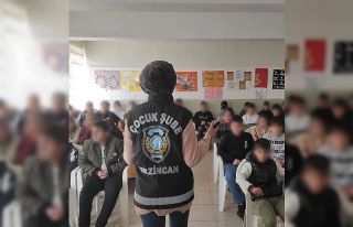 Erzincan emniyeti öğrencileri bilgilendiriyor