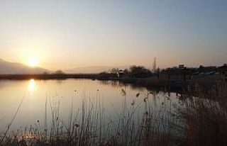 Erzincan’da göl manzaralı Ekşisu Mesire Alanı...