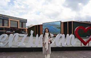 Erzincanlı şarkıcı Simge Şahin Ergan Dağı’nda...