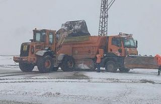 Erzurum’da 2409 rakımda karla mücadele