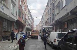 Esenler’de yaşlı adamın evinden 5 ton çöp çıkartıldı