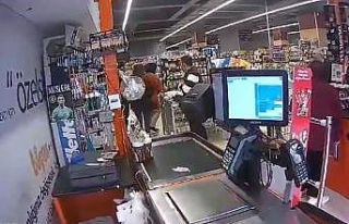 Esenyurt’ta işten çıkarılan market çalışanı...