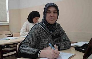 Gaziantep’te kadınlar ücretsiz yabancı dil kursuyla...