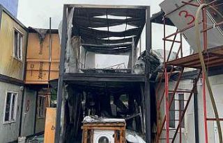 Gaziosmanpaşa Adliyesi inşaatı şantiyesinde işçilerin...