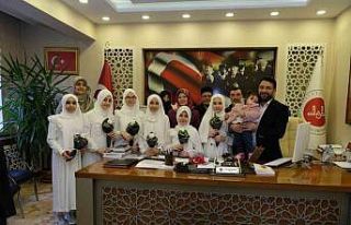 Hafızlık öğrencileri umre ile ödüllendirildi