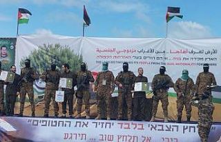 Hamas, 3 esiri daha Kızılhaç’a teslim ederek...