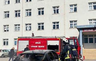 Hastane personelinin aracı alev alev yandı, başhekimden...