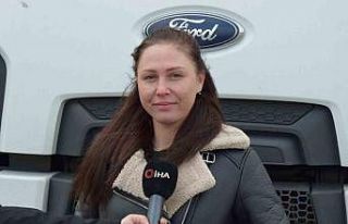 Hayali olan mesleği yaparak 3 çocuğuna bakıyor