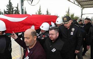 Hayatını kaybeden polis memuru son yolculuğuna...