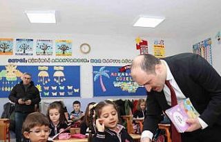 "İlk Kitabın Benden Olsun" diyerek yola...