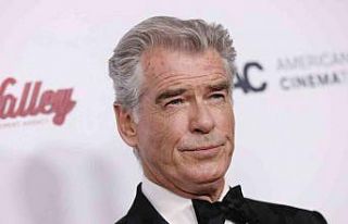 İngiltere’de bir sanat galerisi sahibi, yapay zeka...