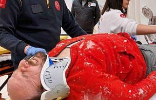 İnşaattan düşen işçi ölümden döndü