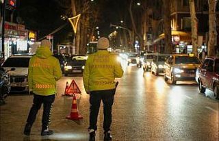 Isparta’da trafik denetimlerinde sürücülere ceza...