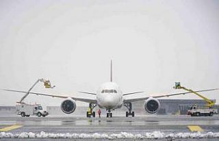 İstanbul Havalimanı’nda uçaklara buzlanmaya karşı...
