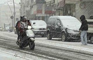 İstanbul’da etkili olan kar yağışı yolları...