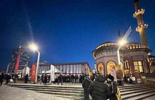 İstanbul’un sembol camilerinde, vatandaşlara salep...