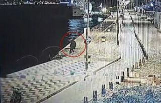 İzmir’de denize düşerek hayatını kaybetmişti,...