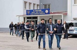 Kaçak göçmenlere VIP taşımacılık yapan şebeke...