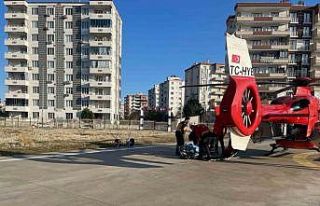 Kalp krizi geçiren hasta ambulans helikopterle hastaneye...