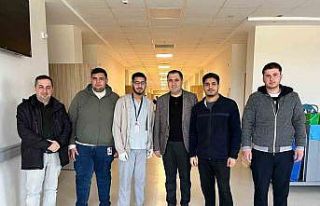 Kamuya atanan gençlerle bir araya geldi