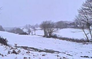 Kar Silivri’yi beyaza bürüdü