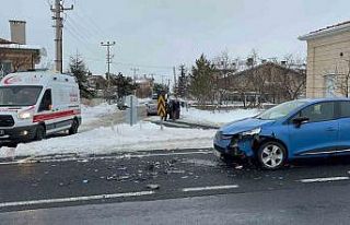 Kaza yapan turistler, kazayı tercüme programıyla...