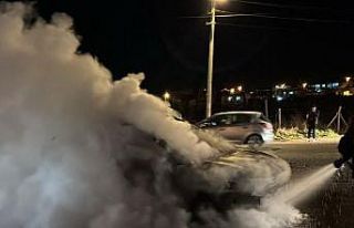 Kazaya karışan araçta yangın çıktı