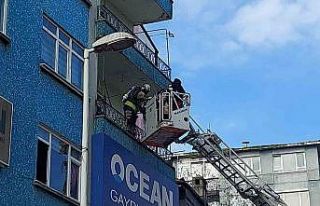 Kocaeli’de apartman deposunda çıkan yangında...