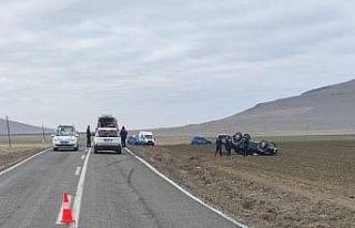 Kontrolden çıkan pikap takla attı: 3 yaralı