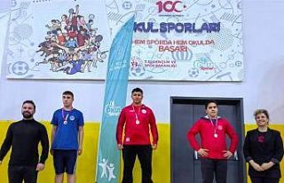 Körfez’in yıldız güreşçileri Türkiye şampiyonasına...