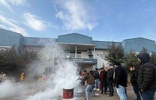 Kozluk Gençlik Merkezinde gerçeğini aratmayan yangın...