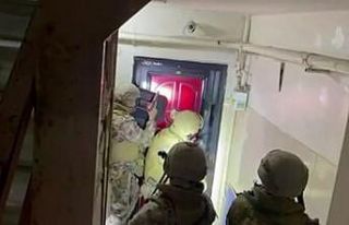 Küçükçekmece’de iki ayrı iş yerine silahlı...