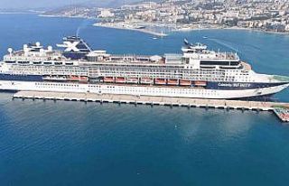 Kuşadası’na Şubat ayının ilk kruvaziyer gemisi...