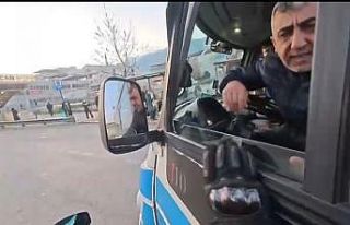 ’Lan’ kelimesini duyunca el frenini çekip kavgaya...