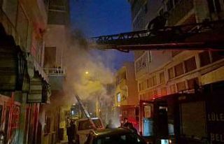Lüleburgaz’da 3 katlı binada yangın