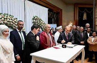 -Malatya’da 100 çift, toplu nikah töreniyle dünyaevine...