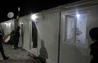 Malatya’da bıçaklı saldırıya uğrayan polis...